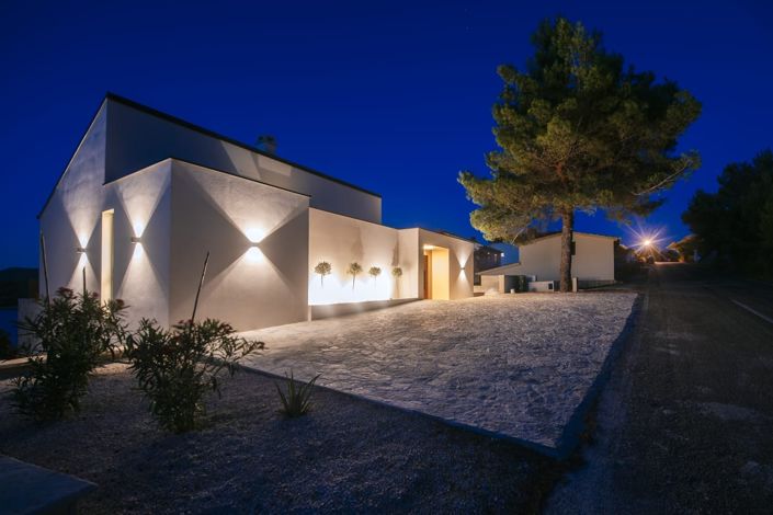 Image No.24-3 Bed Property for sale