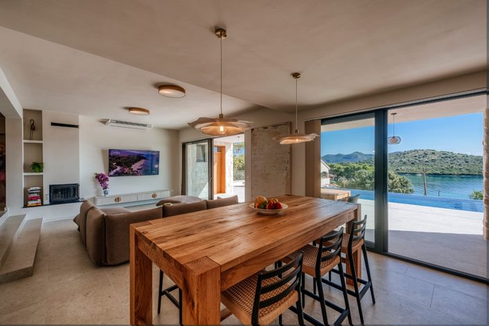 Image No.7-3 Bed Property for sale