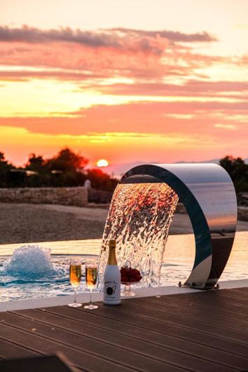 Image No.13-2 Bed Property for sale