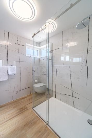 Image No.15-2 Bed Property for sale