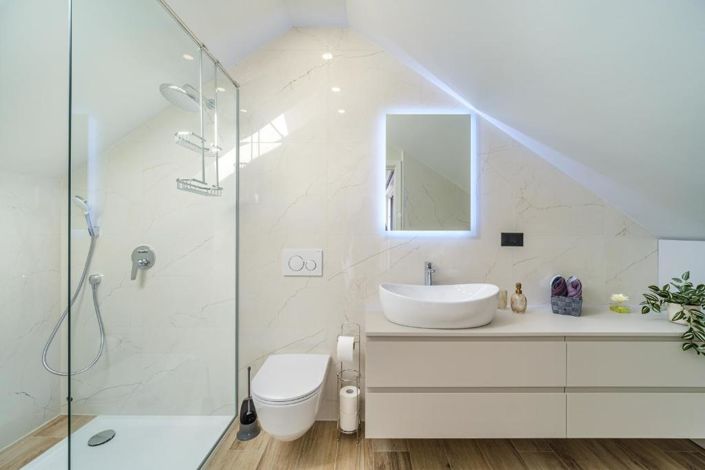 Image No.24-2 Bed Property for sale