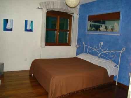 Image No.12-4 Bed Property for sale