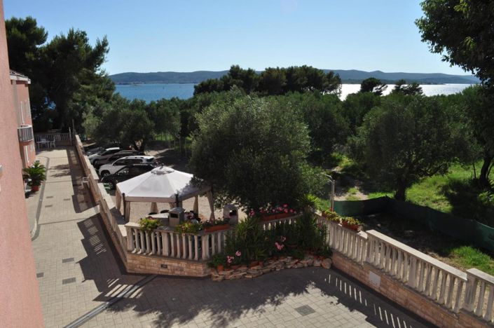 Image No.2-14 Bed Property for sale