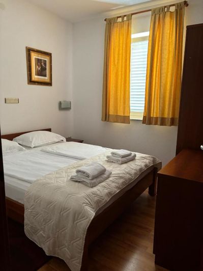 Image No.21-14 Bed Property for sale