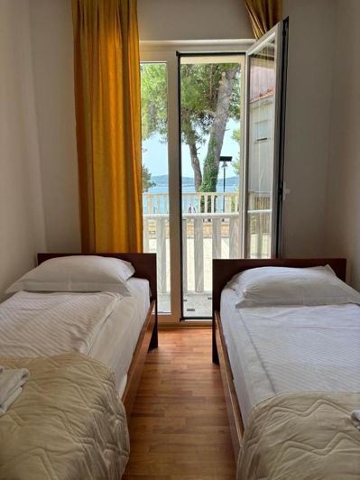 Image No.23-14 Bed Property for sale