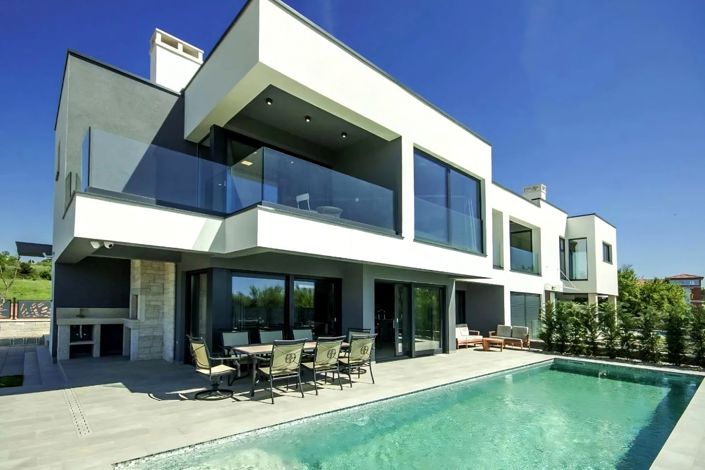 Image No.3-3 Bed Property for sale