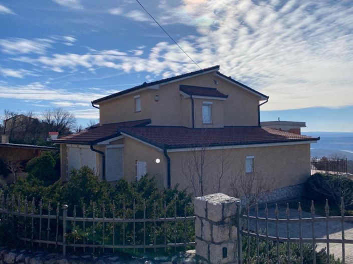 Image No.12-4 Bed Property for sale