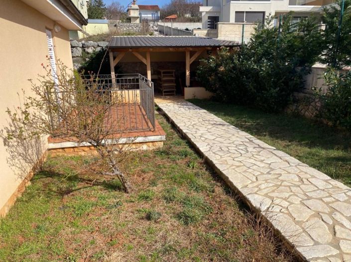 Image No.22-4 Bed Property for sale