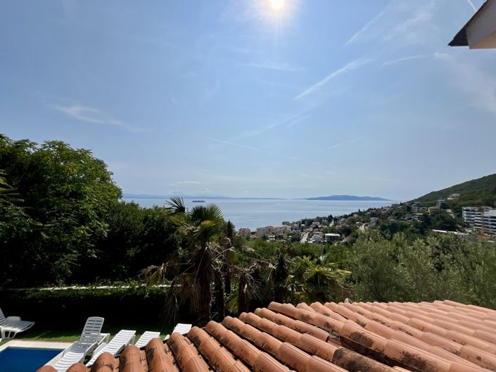 Image No.17-5 Bed Property for sale