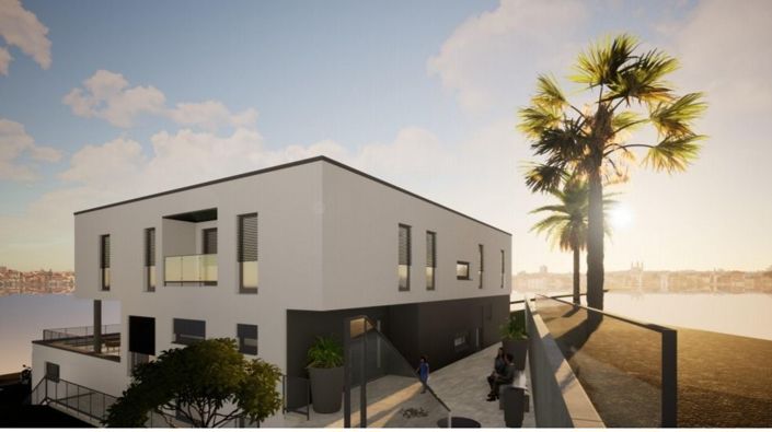 Image No.1-4 Bed Property for sale