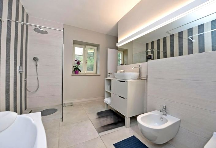 Image No.8-4 Bed Property for sale