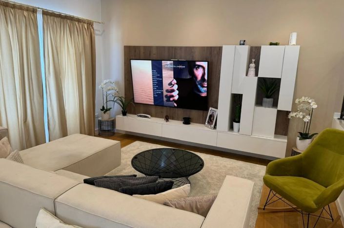 Image No.17-5 Bed Property for sale