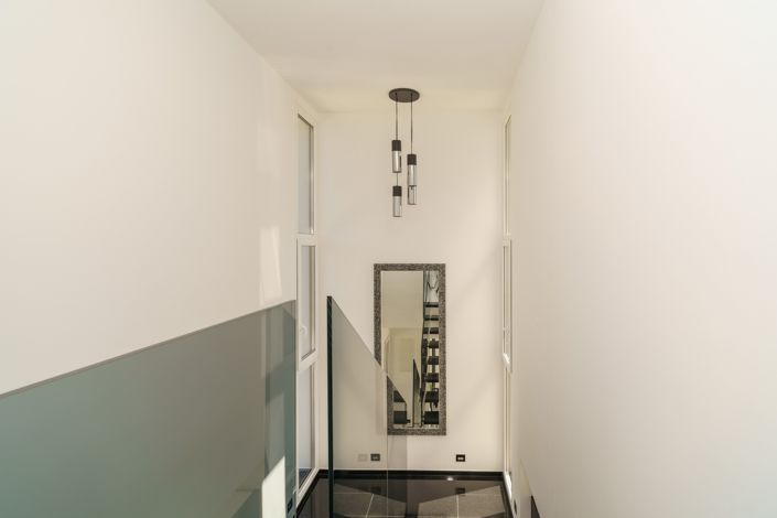 Image No.14-3 Bed Property for sale