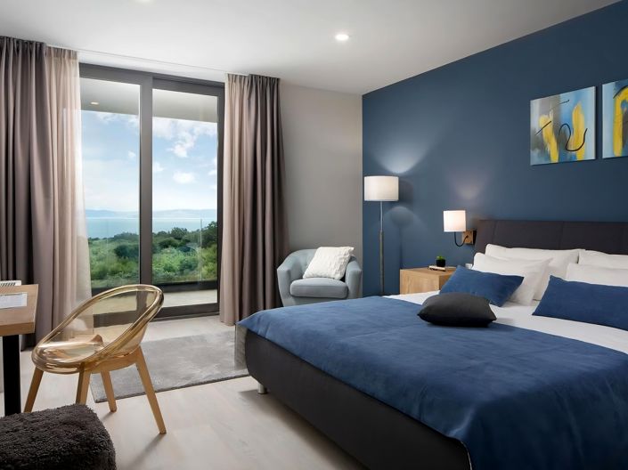 Image No.16-4 Bed Property for sale