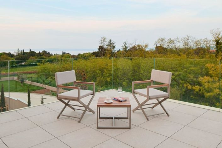 Image No.18-2 Bed Property for sale