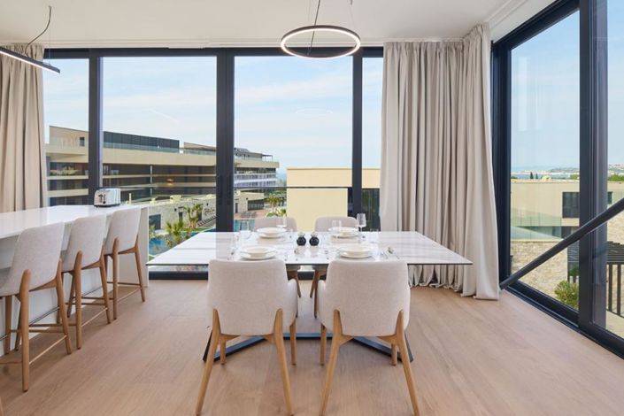 Image No.22-5 Bed Property for sale