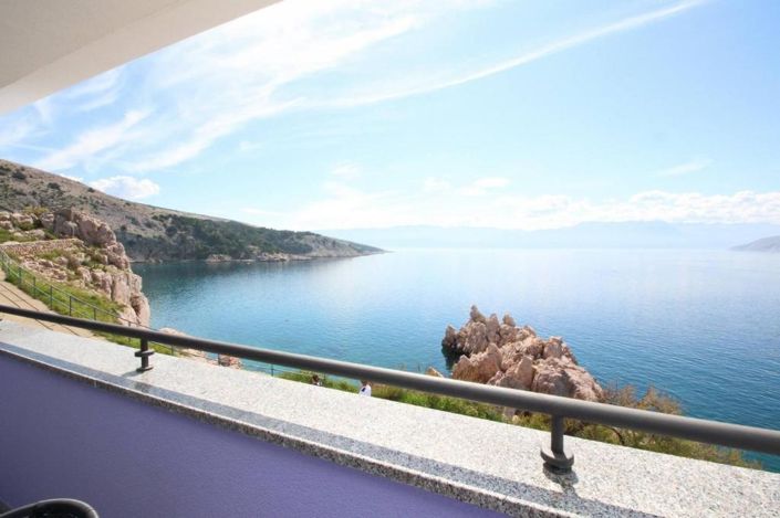 Image No.10-5 Bed Property for sale