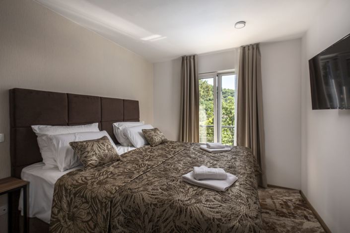 Image No.4-3 Bed Property for sale