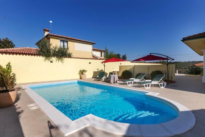 Image No.12-Propriété de 5 chambres à vendre à Vodnjan