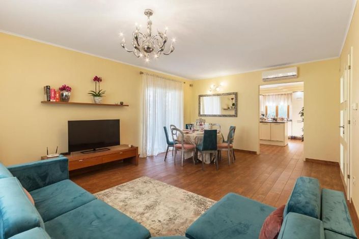 Image No.21-Propriété de 5 chambres à vendre à Vodnjan