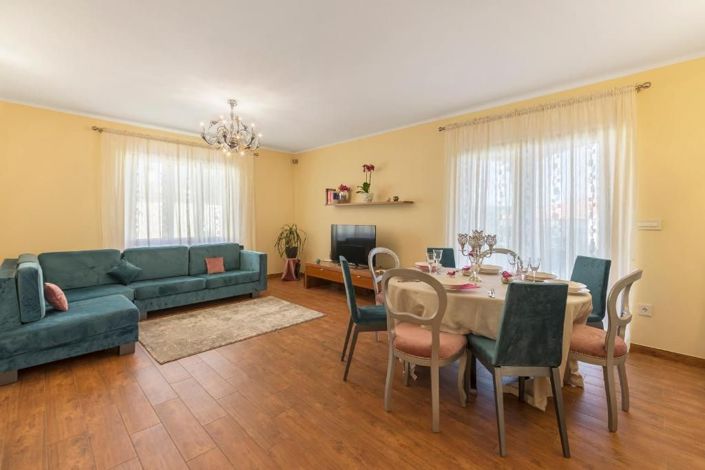 Image No.22-Propriété de 5 chambres à vendre à Vodnjan