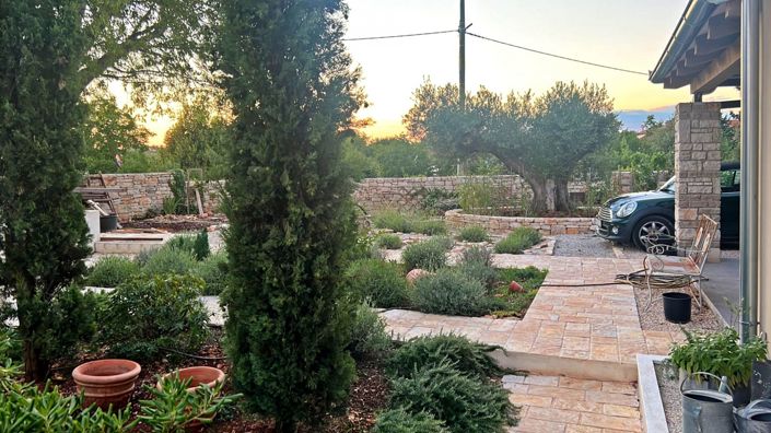 Image No.5-4 Bed Property for sale