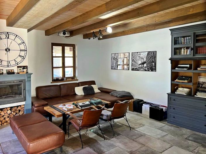 Image No.9-4 Bed Property for sale