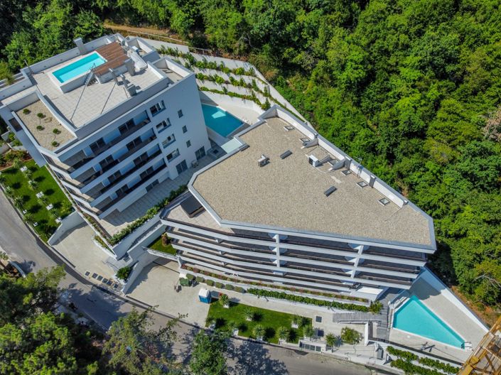 Image No.4-15 Bed Property for sale