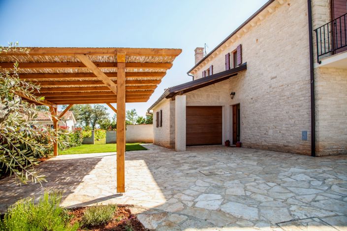 Image No.13-4 Bed Property for sale