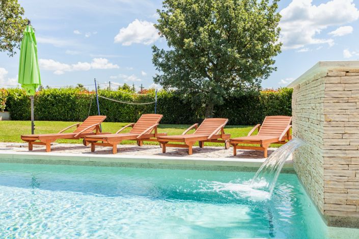 Image No.2-4 Bed Property for sale