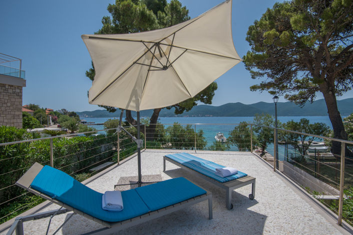 Image No.3-3 Bed Property for sale