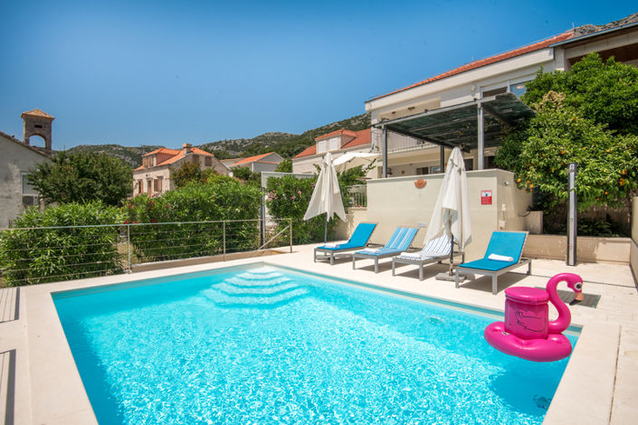 Image No.6-3 Bed Property for sale