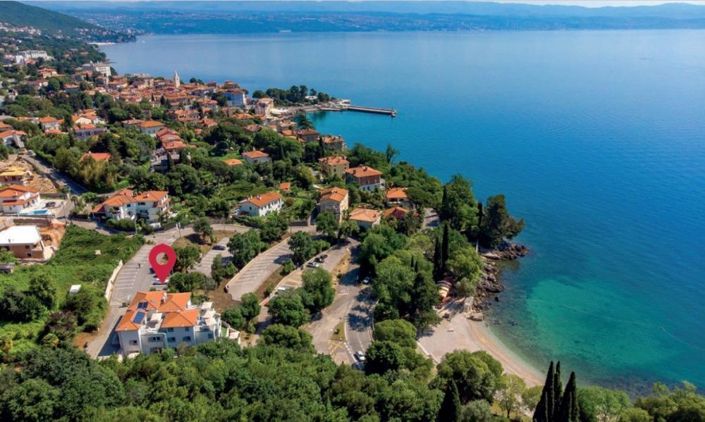 Image No.2-12 Bed Property for sale