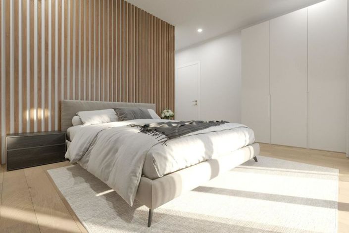 Image No.10-3 Bed Property for sale