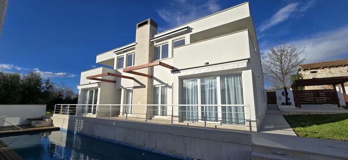 Image No.1-6 Bed Property for sale