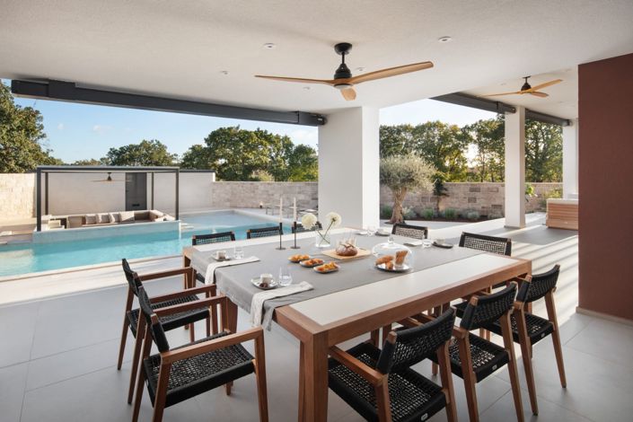 Image No.12-3 Bed Property for sale