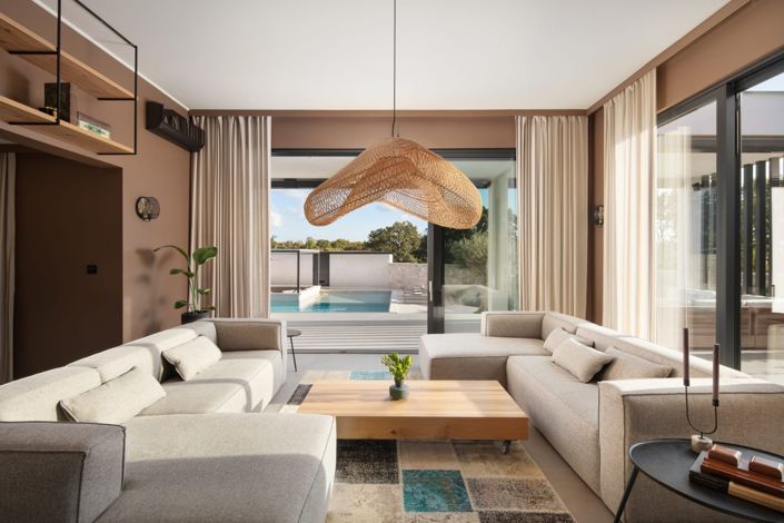 Image No.17-3 Bed Property for sale