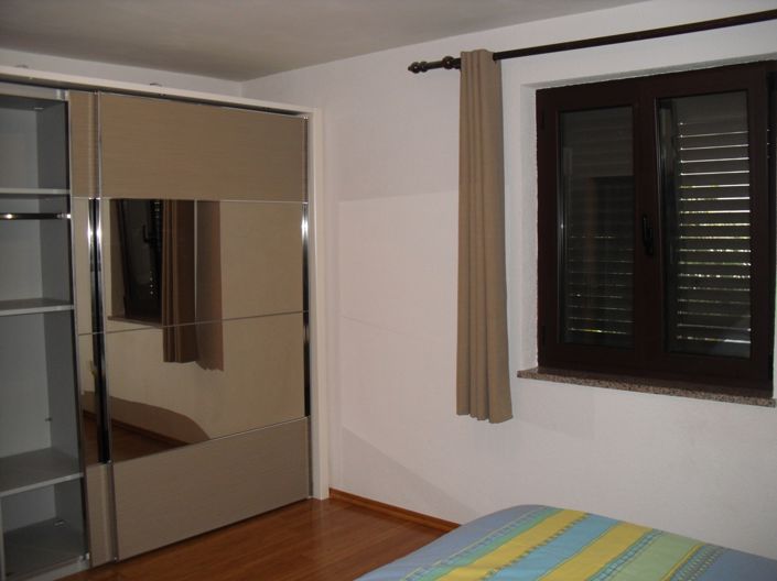 Image No.20-5 Bed Property for sale