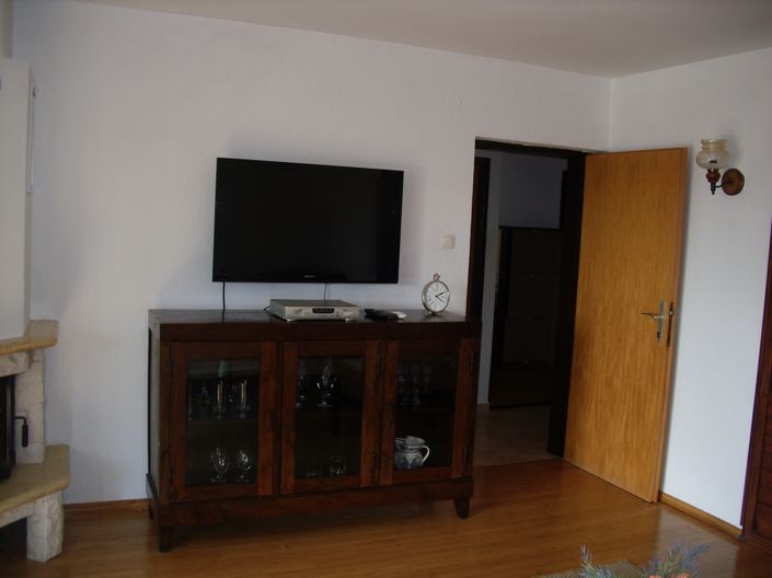 Image No.9-5 Bed Property for sale