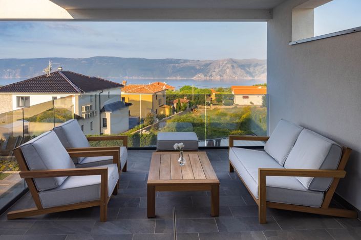 Image No.3-3 Bed Property for sale