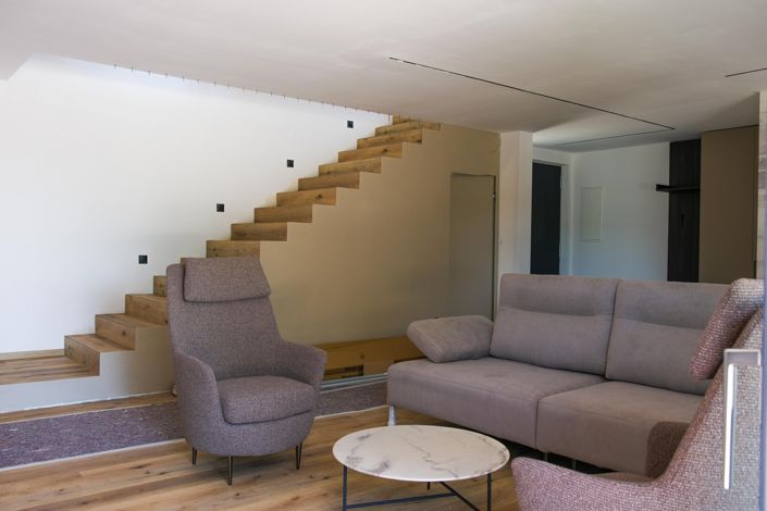 Image No.17-4 Bed Property for sale