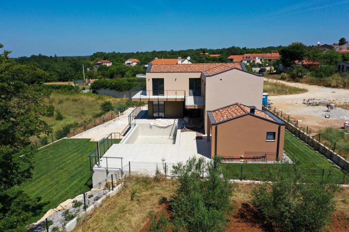 Image No.9-4 Bed Property for sale