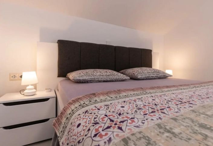 Image No.14-4 Bed Property for sale