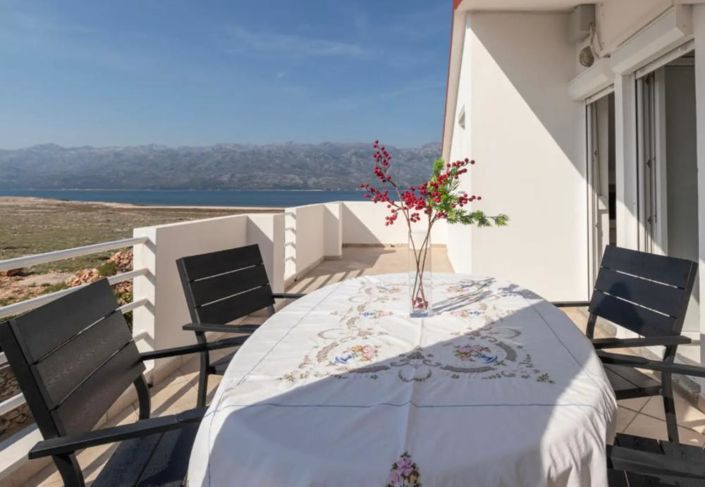 Image No.5-4 Bed Property for sale