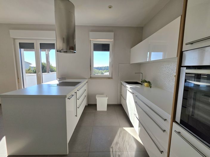 Image No.22-4 Bed Property for sale