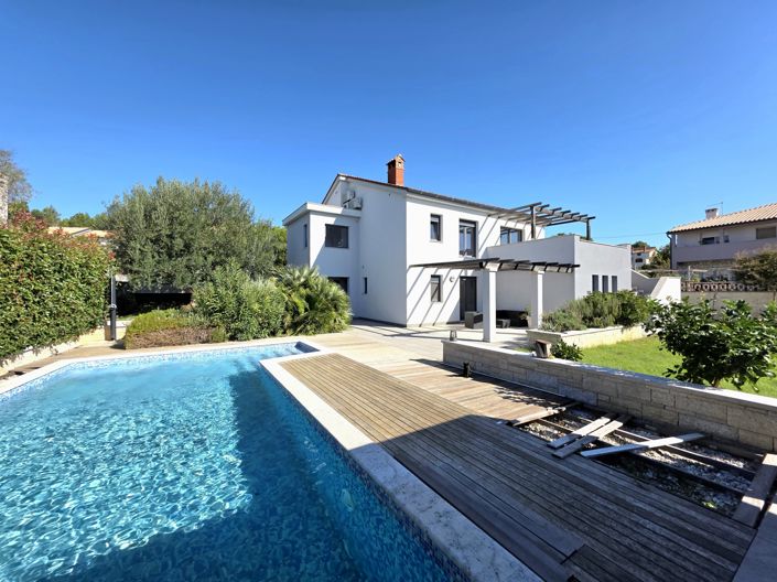 Image No.3-4 Bed Property for sale