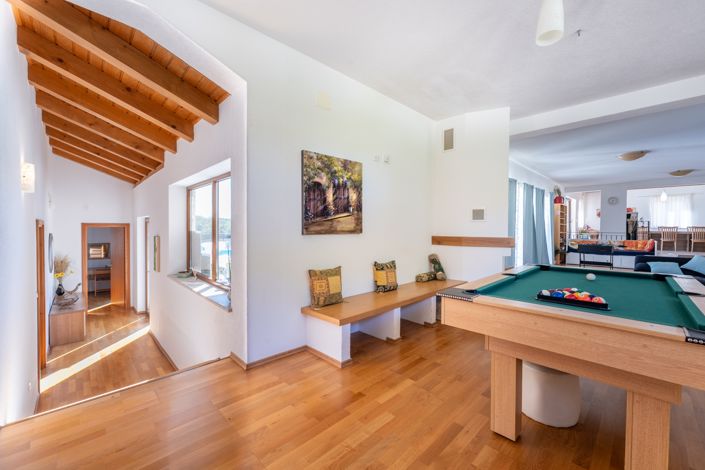 Image No.14-4 Bed Property for sale