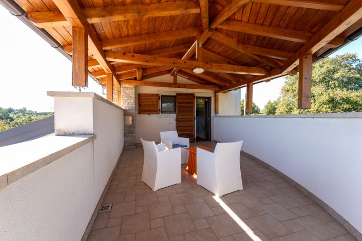 Image No.7-4 Bed Property for sale