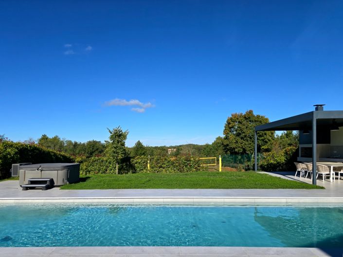 Image No.4-3 Bed Property for sale