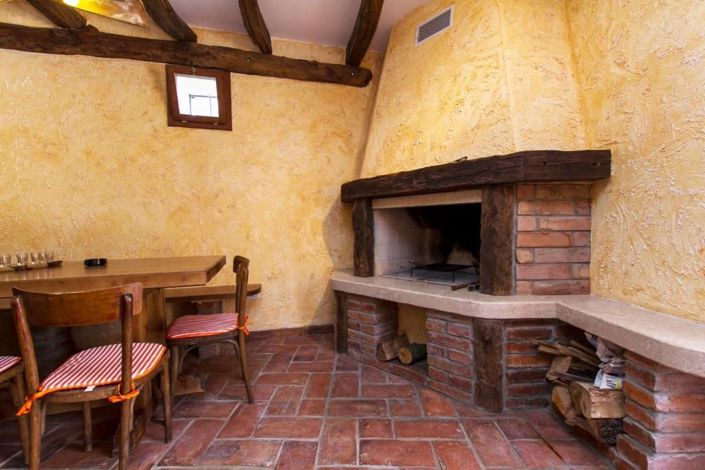 Image No.17-3 Bed Property for sale